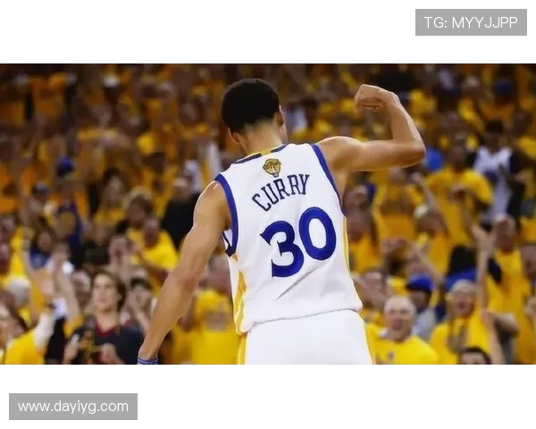 库里三分球纪录再刷新